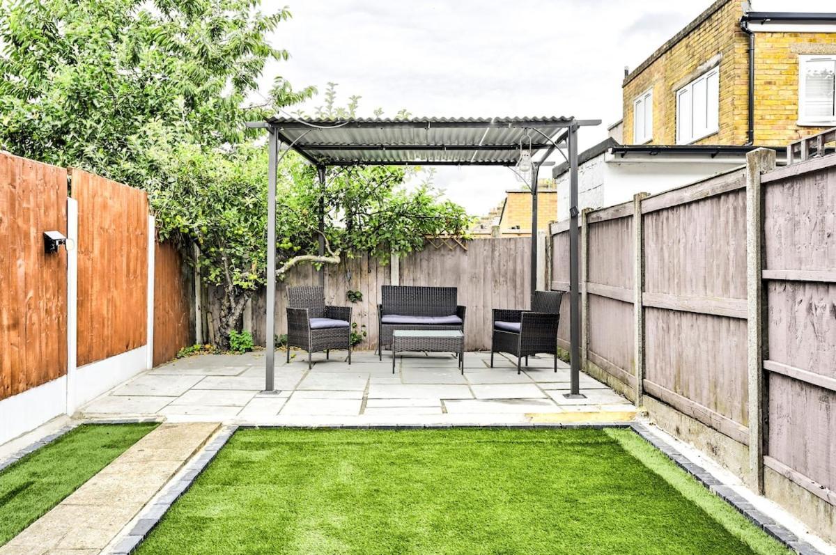 Cozy 3 Bed Home In London, Free Parking, Sleeps 8! Екстер'єр фото