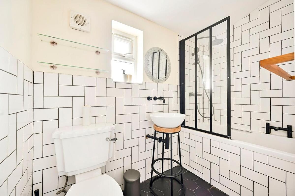 Cozy 3 Bed Home In London, Free Parking, Sleeps 8! Екстер'єр фото