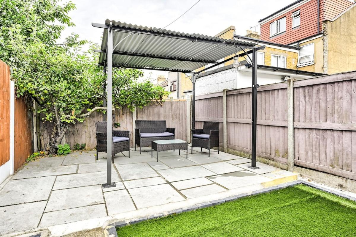 Cozy 3 Bed Home In London, Free Parking, Sleeps 8! Екстер'єр фото