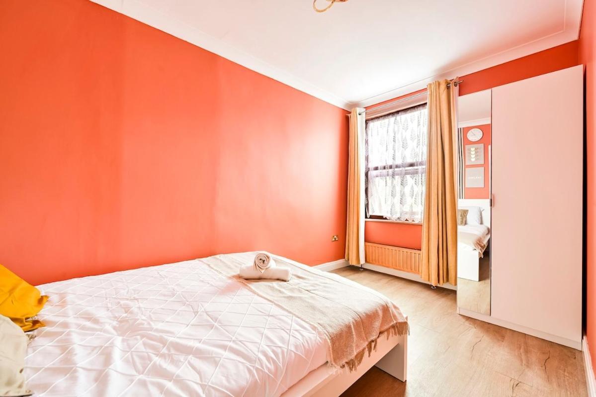 Cozy 3 Bed Home In London, Free Parking, Sleeps 8! Екстер'єр фото