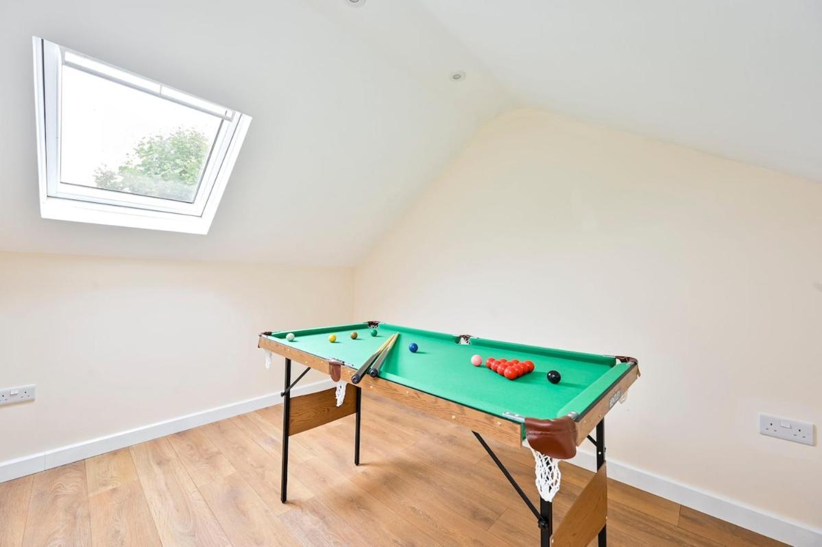 Cozy 3 Bed Home In London, Free Parking, Sleeps 8! Екстер'єр фото
